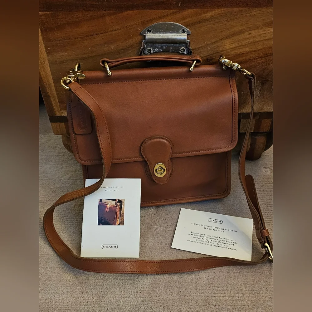 Coach The Original Willis Bag W/Original Detachable Strap, Brass Hardware - Picture 15 of 16